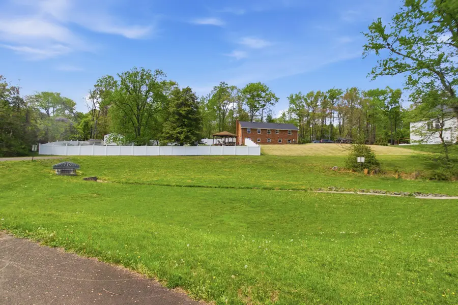 8915 Igoe St, Lorton, VA 22079 - #2