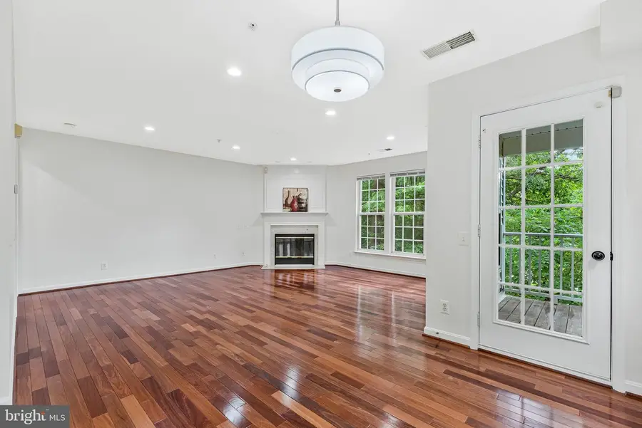 12729 Fair Crest Ct #304, Fairfax, VA 22033 - #3