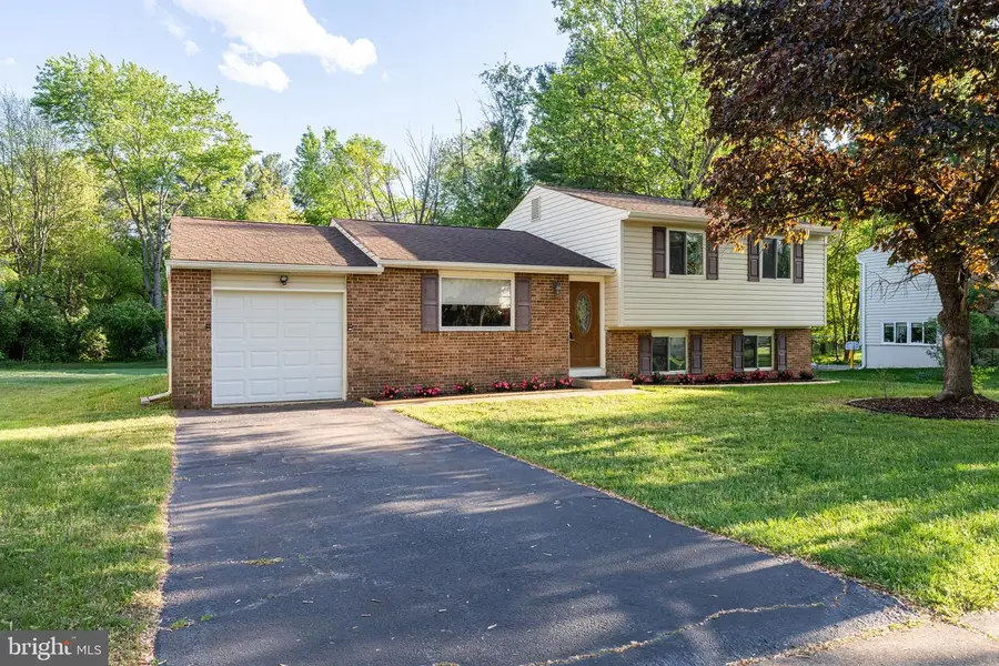 12772 Bradwell Rd, Herndon, VA 20171 - #3