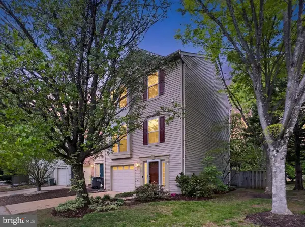 14210 Glade Spring Dr, CENTREVILLE, VA 20121