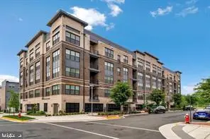 2320 Field Point Rd #4-102, Herndon, VA 20171 - #1