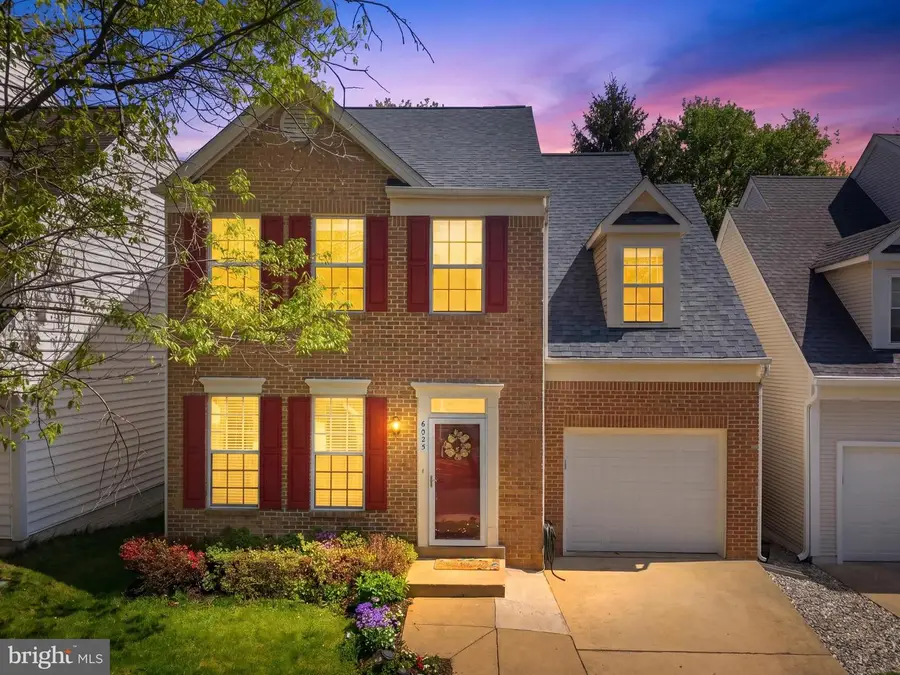 6025 Mcalester Way, Centreville, VA 20121 - #2