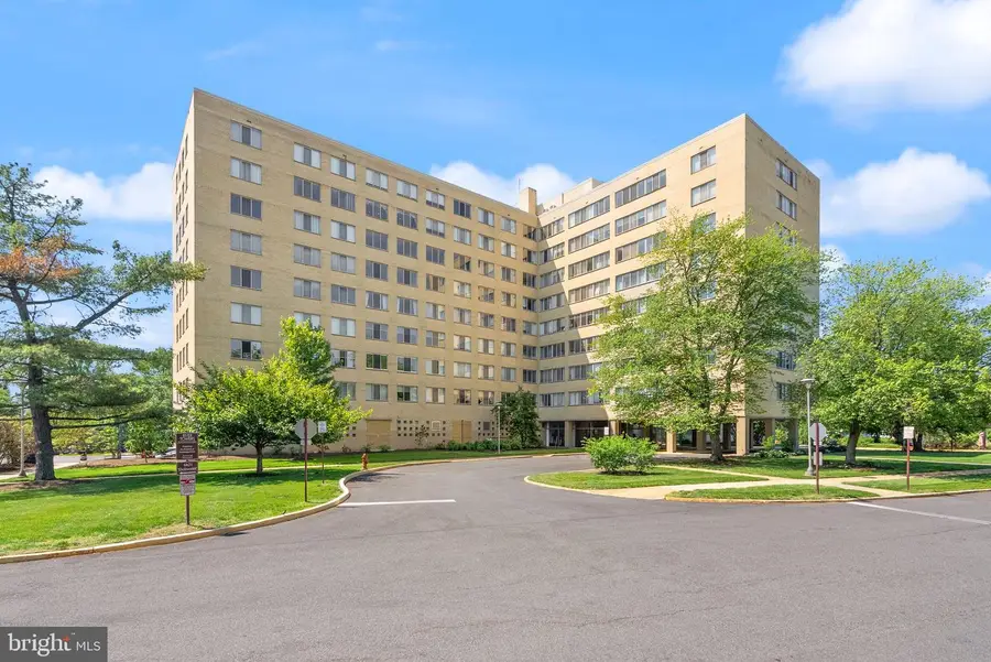 6621 Wakefield Dr #913, Alexandria, VA 22307 - #2
