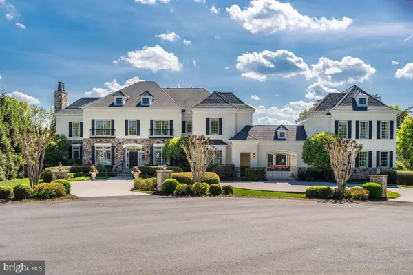 9113 Dara Ln, GREAT FALLS, VA 22066