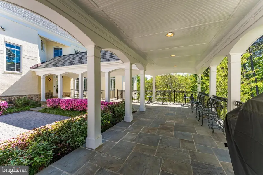 9113 Dara Ln, Great Falls, VA 22066 - #3