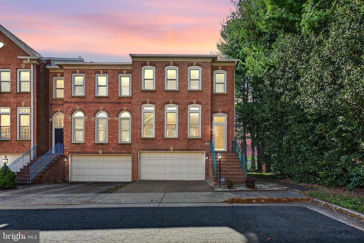 7522 Chrisland Cv, Falls Church, VA 22042 - #1