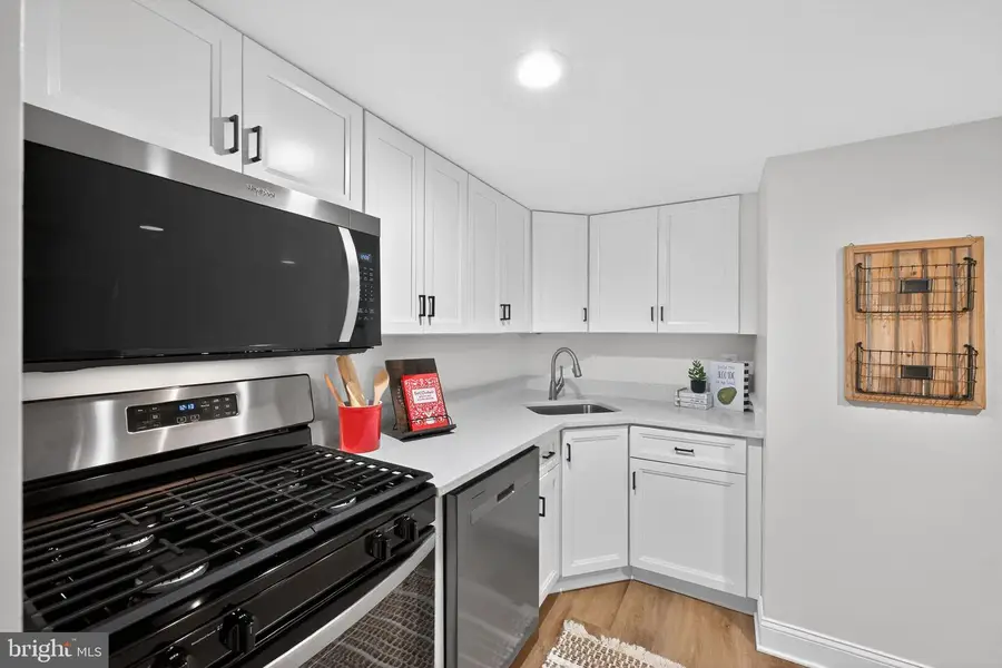 1533 Northgate Sq #11b, Reston, VA 20190 - #3