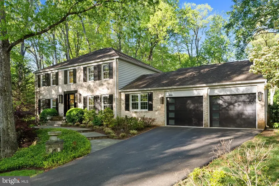 3121 Trenholm Dr, Oakton, VA 22124 - #2