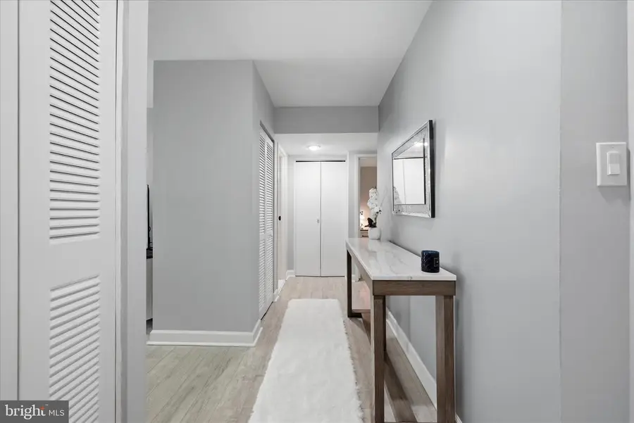9731 Kings Crown Ct #102, Fairfax, VA 22031 - #3