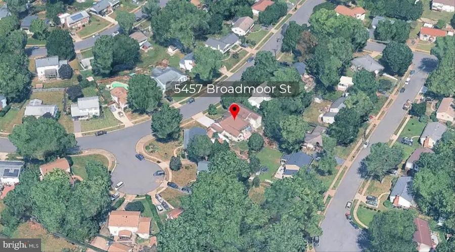 5457 Broadmoor St, Alexandria, VA 22315 - #2