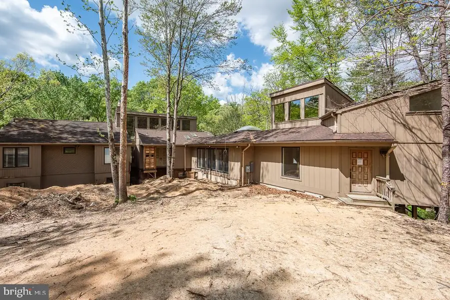 7322 Lackawanna Dr, Springfield, VA 22150 - #3