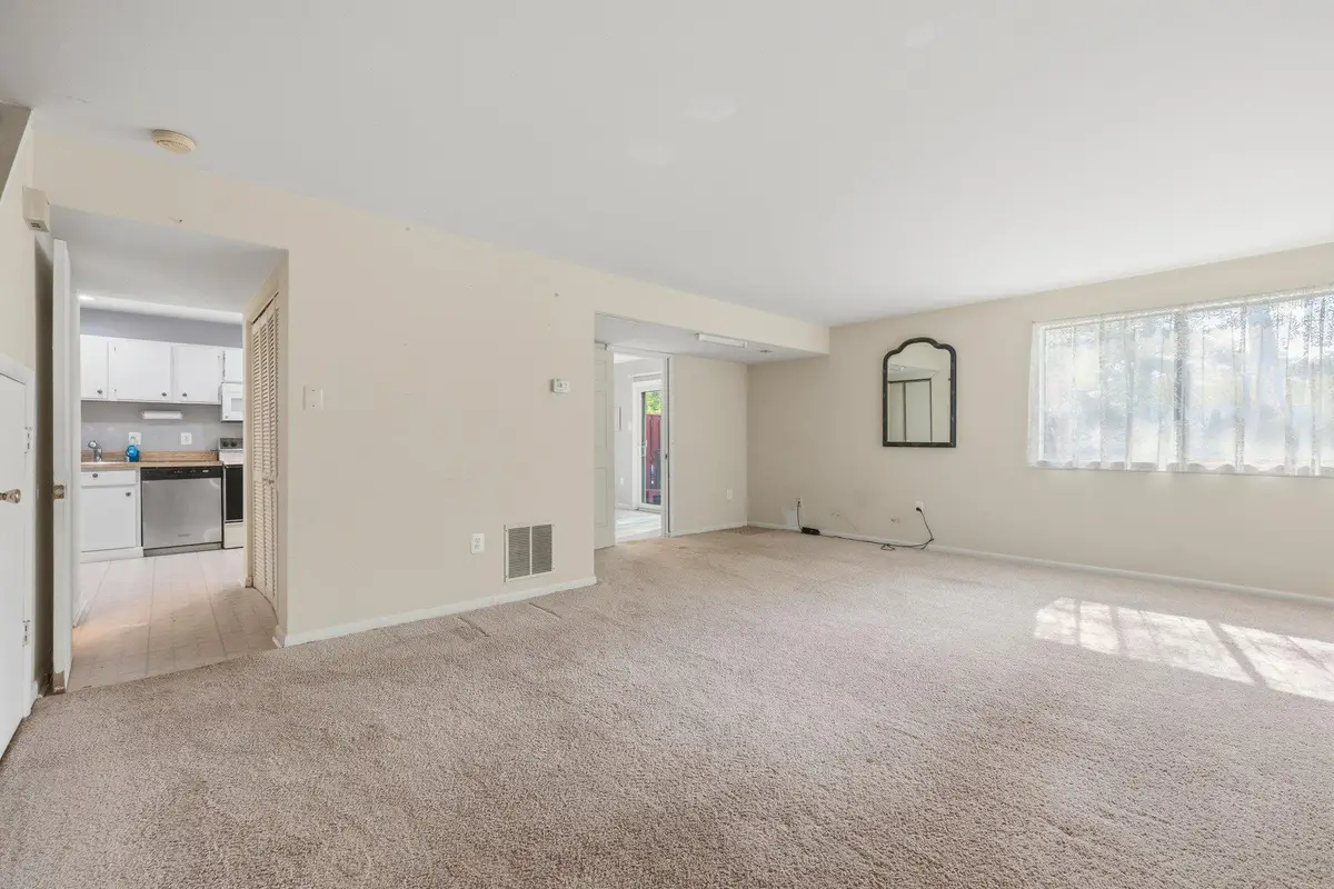 10669 Spring Oak Ct, Burke, VA 22015 - #1