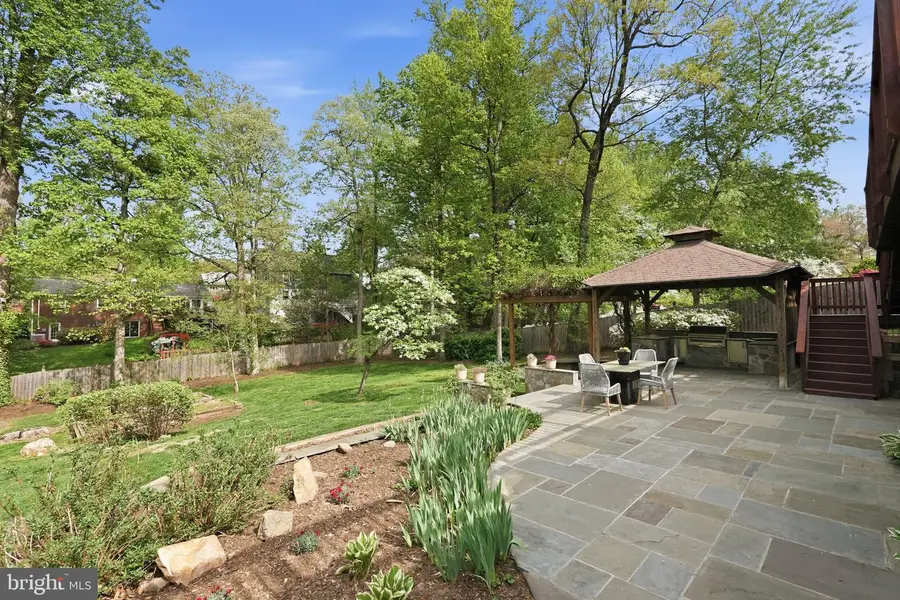 3138 Juniper Ln, Falls Church, VA 22044 - #2