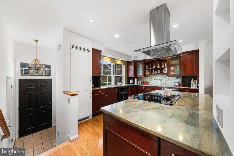 2100 Hutchison Grove Ct, Falls Church, VA 22043 - #2