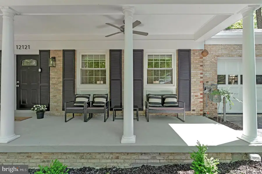 12121 Stirrup Rd, Reston, VA 20191 - #2