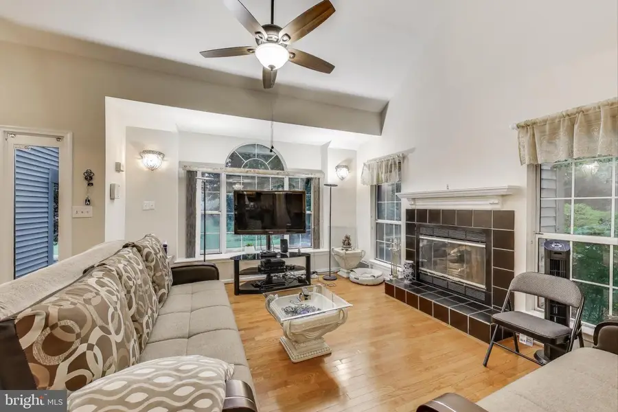 6147 Stonepath Cir, Centreville, VA 20120 - #3