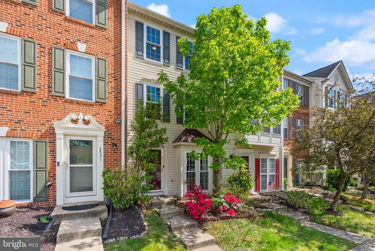 6823 Stone Maple Ter, Centreville, VA 20121 - #1