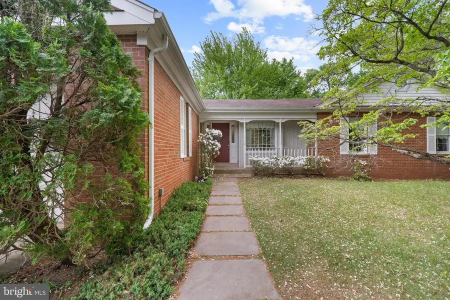 3342 Fern Hollow Pl, Herndon, VA 20171 - #3