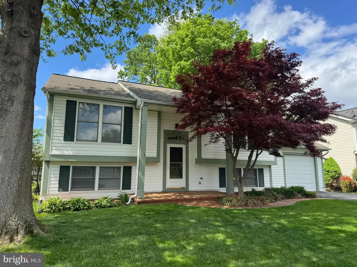 3824 Beech Down Dr, Chantilly, VA 20151 - #1