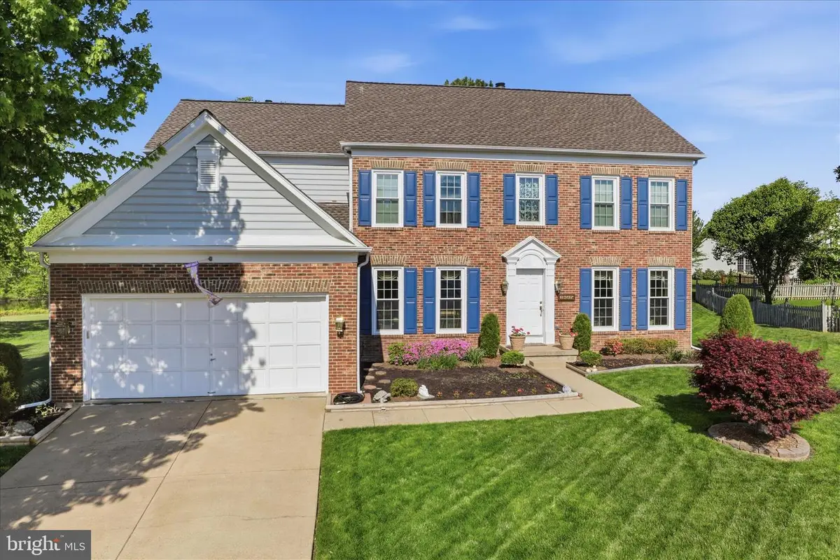 8392 Crosslake Dr, Fairfax Station, VA 22039 - #1
