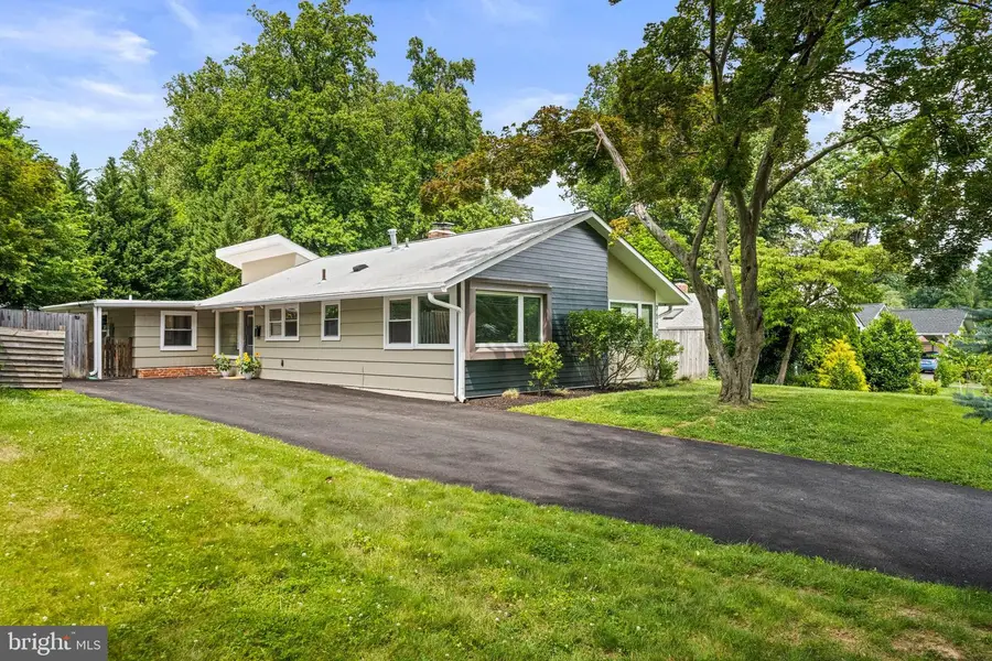 7124 Alger Rd, Falls Church, VA 22042 - #2