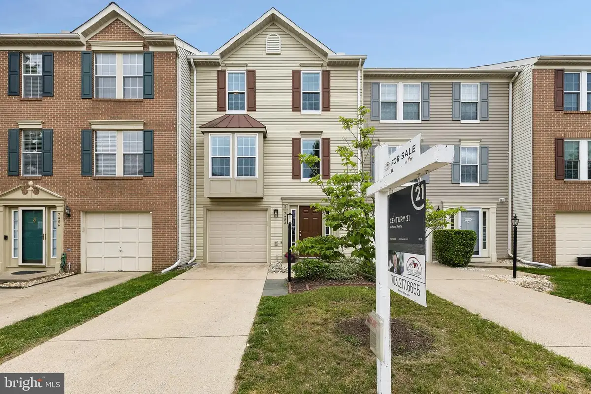 7452 Gadsby Sq, Alexandria, VA 22315 - #1