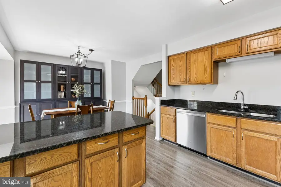 7452 Gadsby Sq, Alexandria, VA 22315 - #3