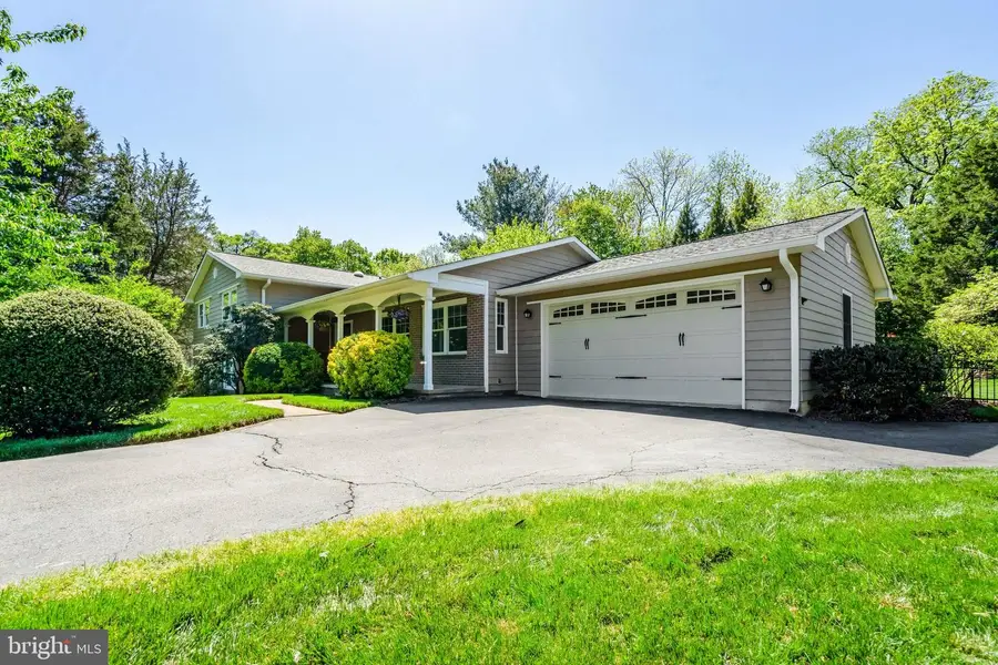 4510 Rhett Ln, Fairfax, VA 22030 - #2