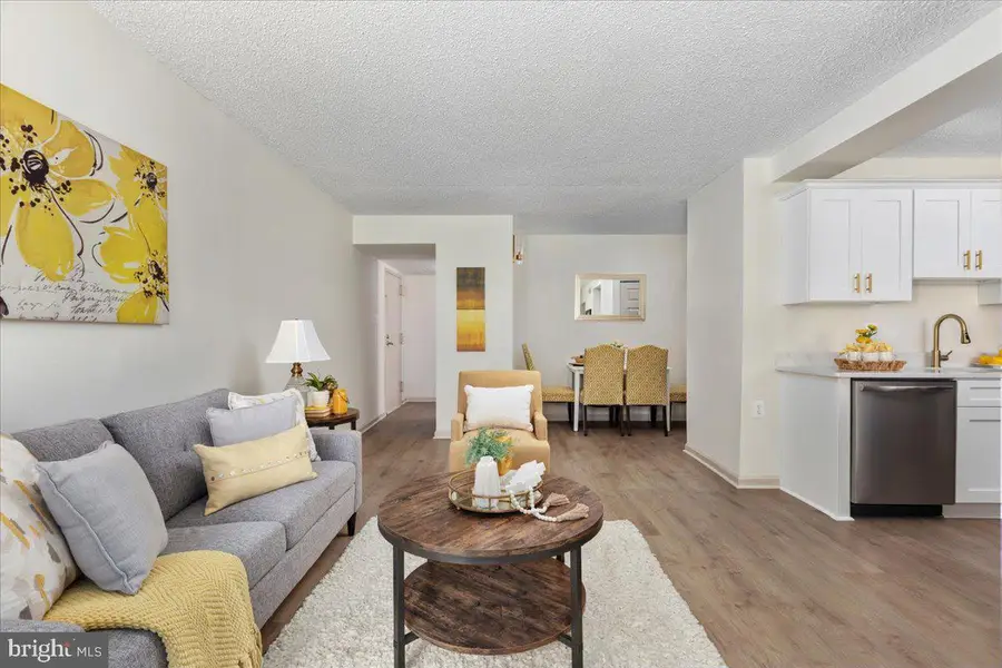 8601 Sacramento Dr #b, Alexandria, VA 22309 - #3
