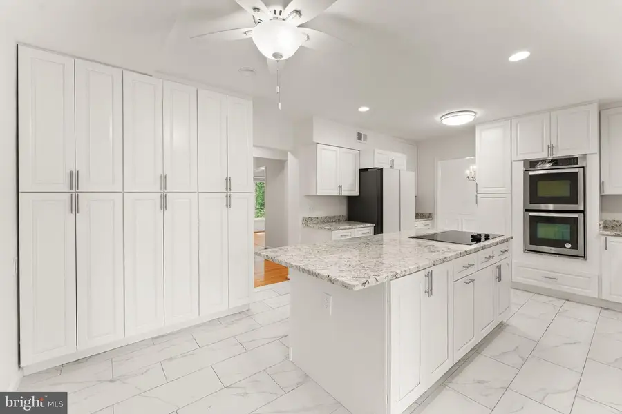 11120 Tattersall Trl, Oakton, VA 22124 - #2