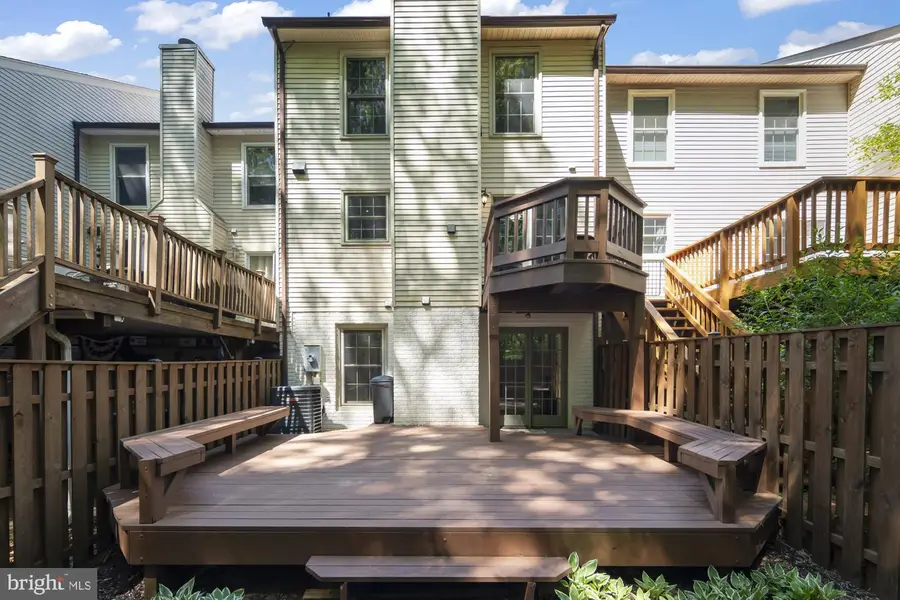 9053 Armendown Dr, Springfield, VA 22152 - #2