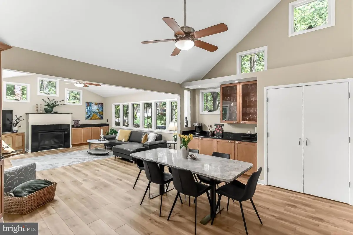 10714 Midsummer Dr, Reston, VA 20191 - #1