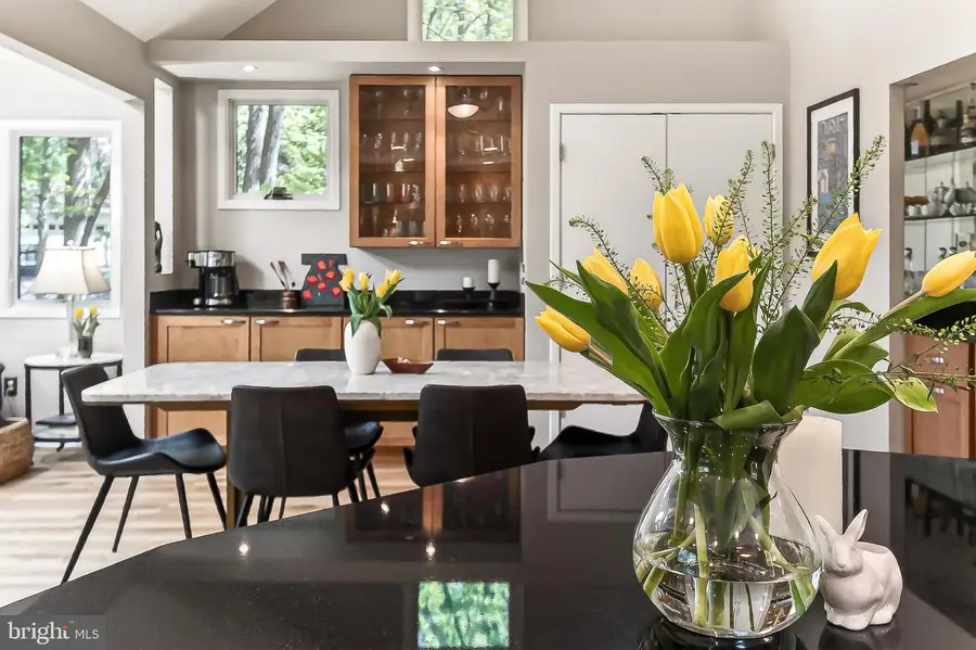 10714 Midsummer Dr, Reston, VA 20191 - #3