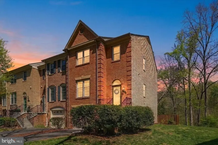 7730 Shootingstar Dr, Springfield, VA 22152 - #2