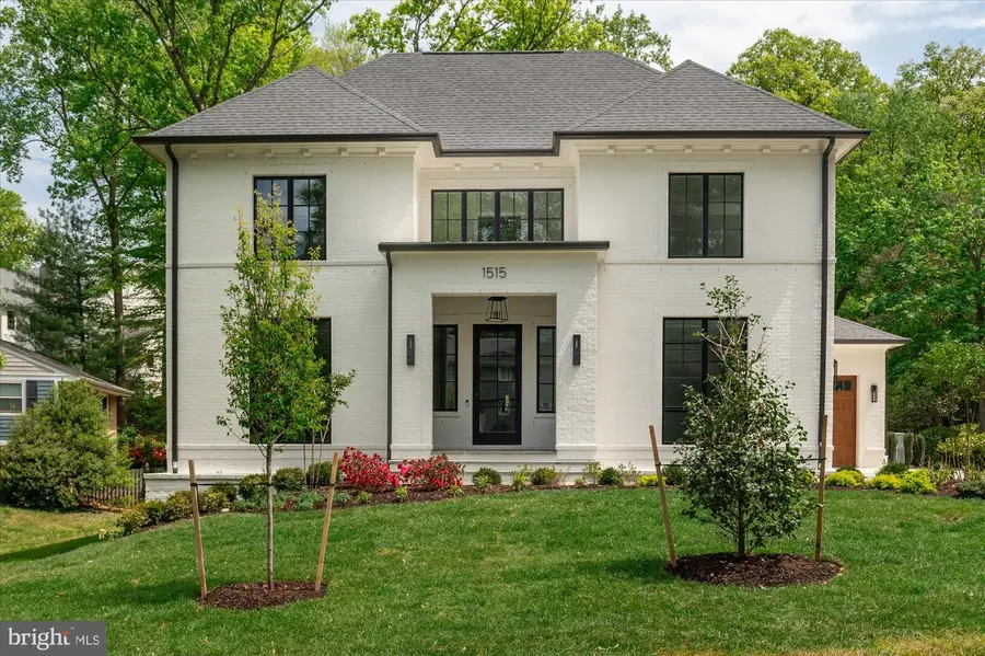 1515 Crestwood Ln, McLean, VA 22101 - #2