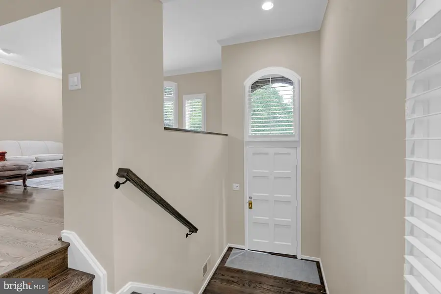 11538 Hemingway Dr, Reston, VA 20194 - #2