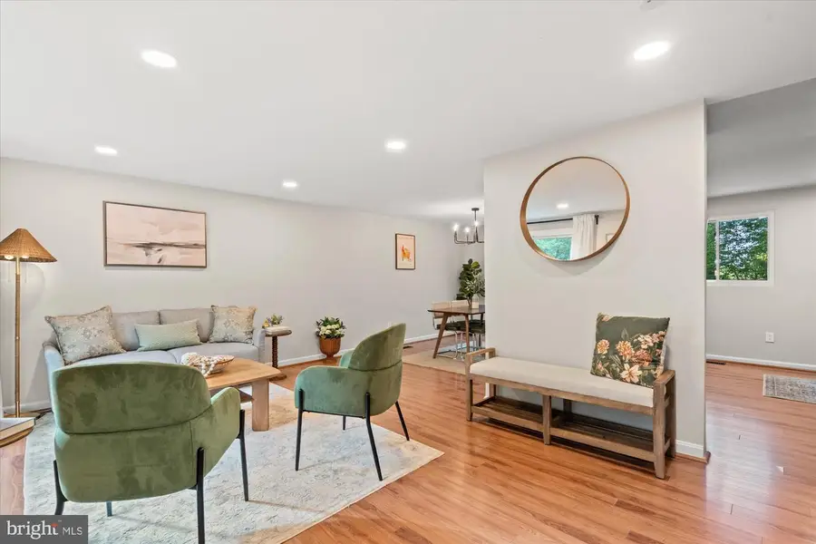 2228 Cocquina Dr, Reston, VA 20191 - #3