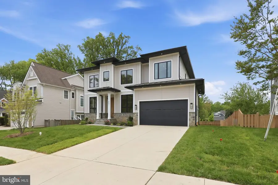 901 Meadow Ln Sw, Vienna, VA 22180 - #2