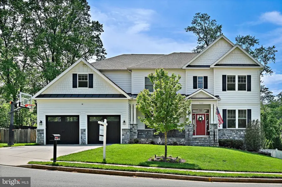 362 Park St Ne, Vienna, VA 22180 - #2
