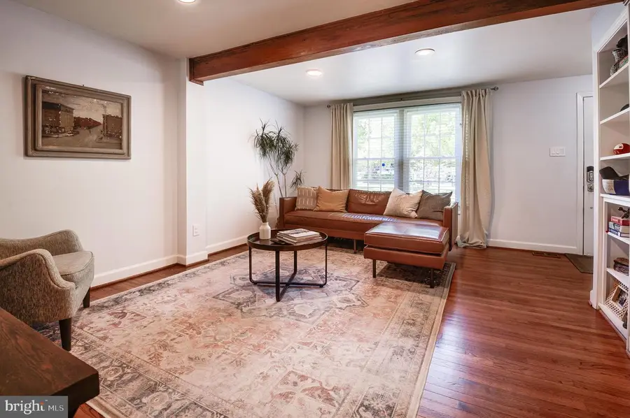 10417 Graystone Ct, Oakton, VA 22124 - #2