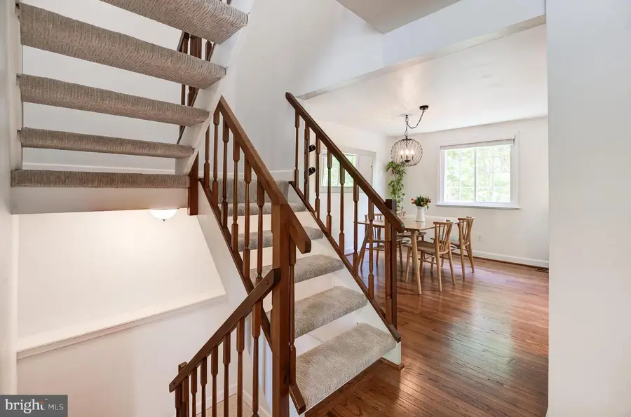 10417 Graystone Ct, Oakton, VA 22124 - #3