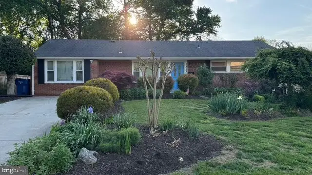 5313 Nutting Dr, Springfield, VA 22151 - #1