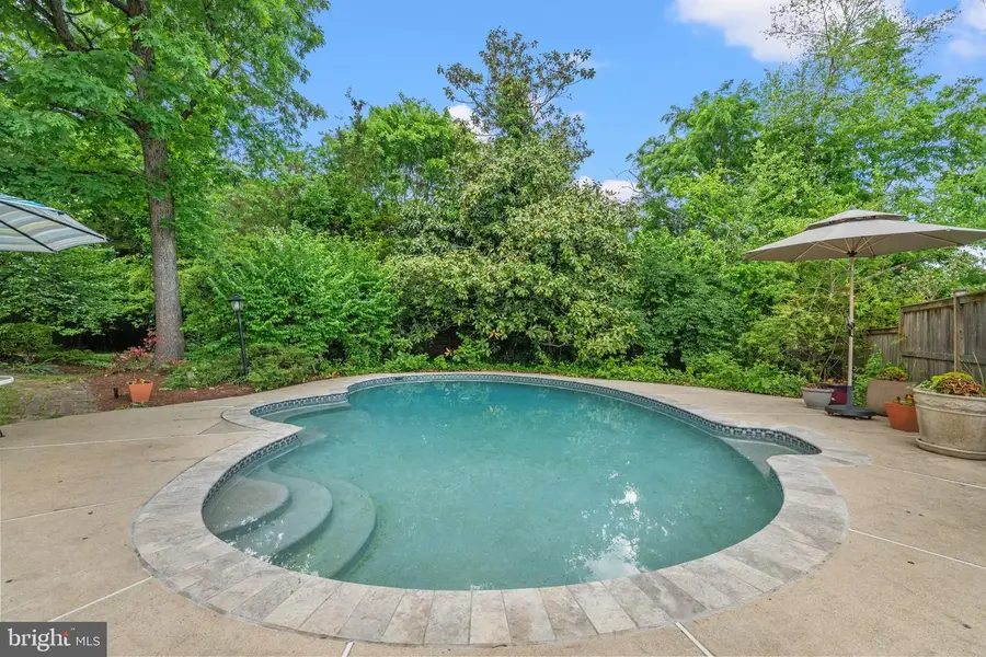 1920 Windmill Ln, Alexandria, VA 22307 - #3