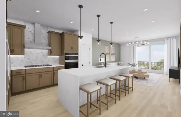 1961 Illumination Dr #1, VIENNA, VA 22182