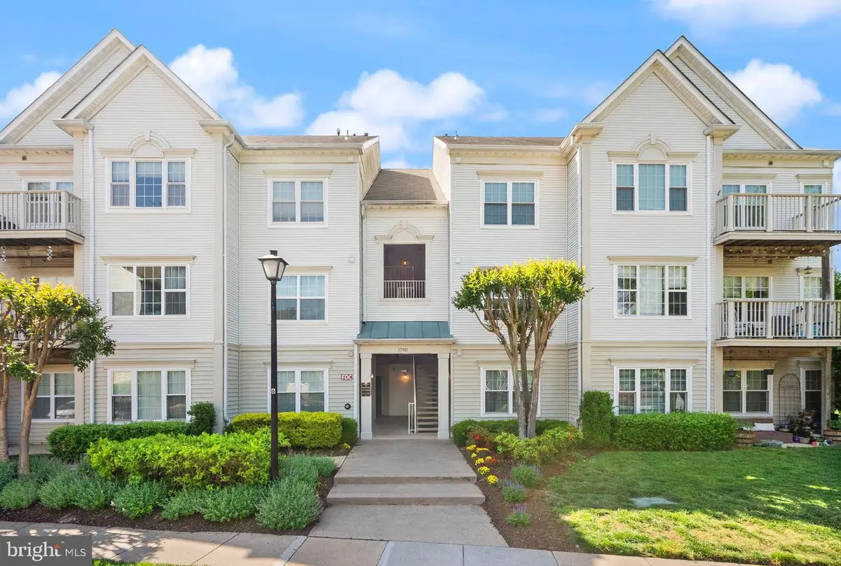 12501 Hayes Ct #202, Fairfax, VA 22033 - #1