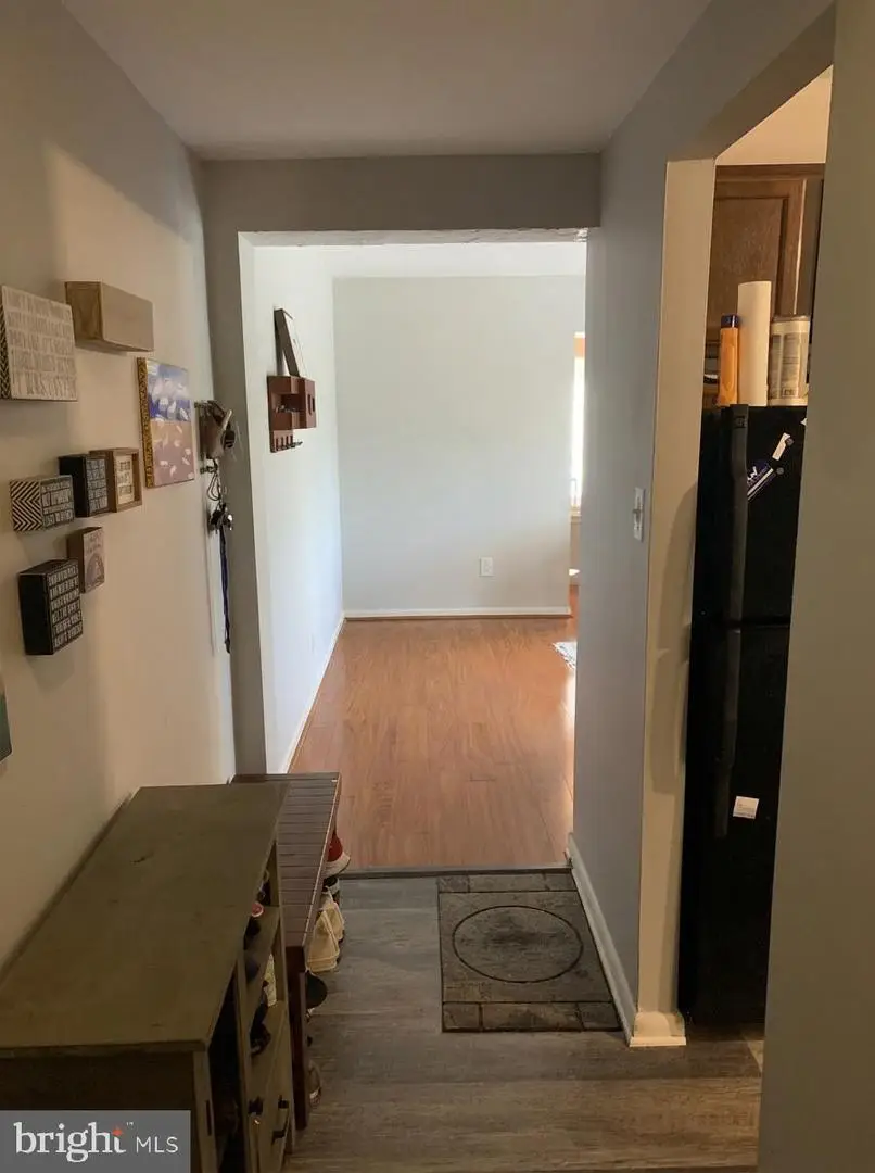 615 Center St #104, Herndon, VA 20170 - #3