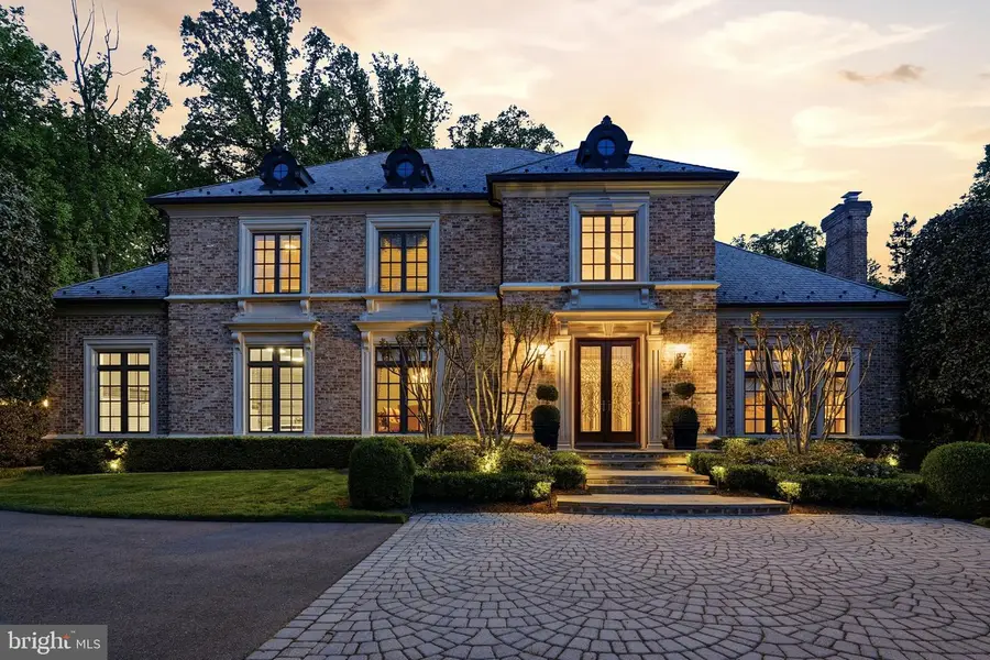 1204 Daviswood Dr, McLean, VA 22102 - #2