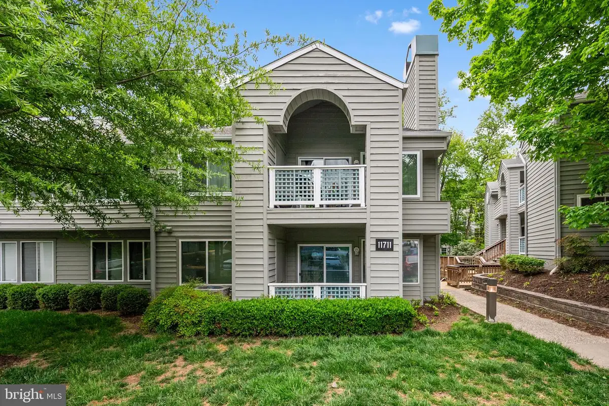 11711-e Summerchase Cir, Reston, VA 20194 - #1