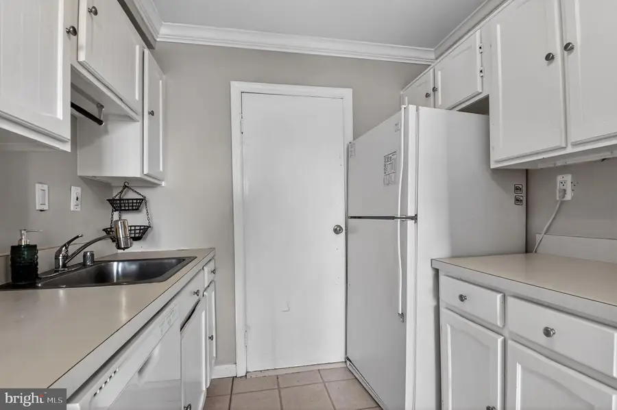 6641 Wakefield Dr #612, Alexandria, VA 22307 - #2