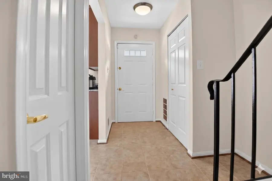 6358 Fenestra Ct, Burke, VA 22015 - #2